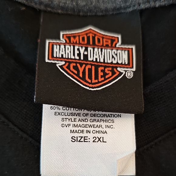 Harley-Davidson Black Tee with Red Logo - Picture 5 of 6
